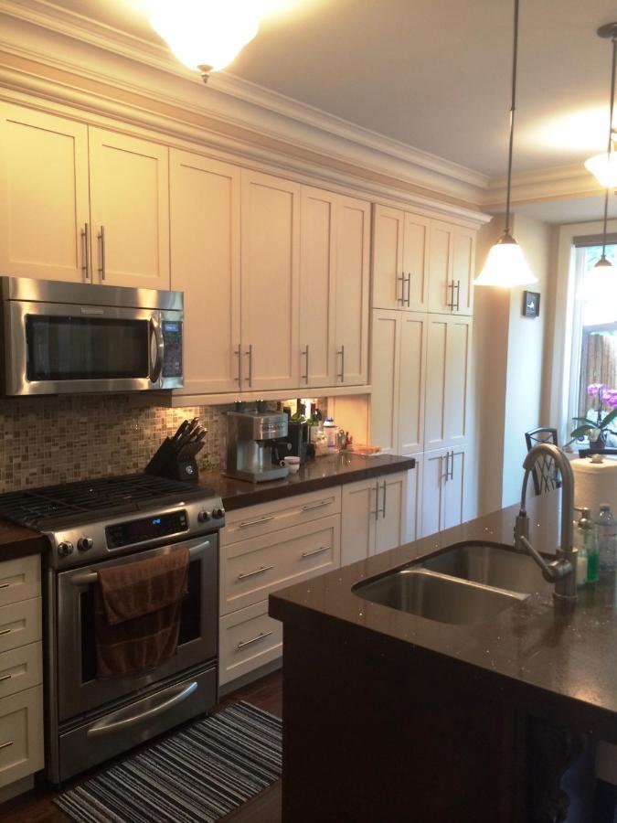 Luxury Home - Upper Toronto Beaches Room photo