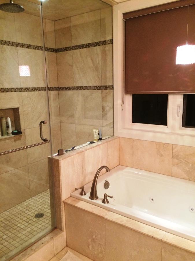 Luxury Home - Upper Toronto Beaches Room photo